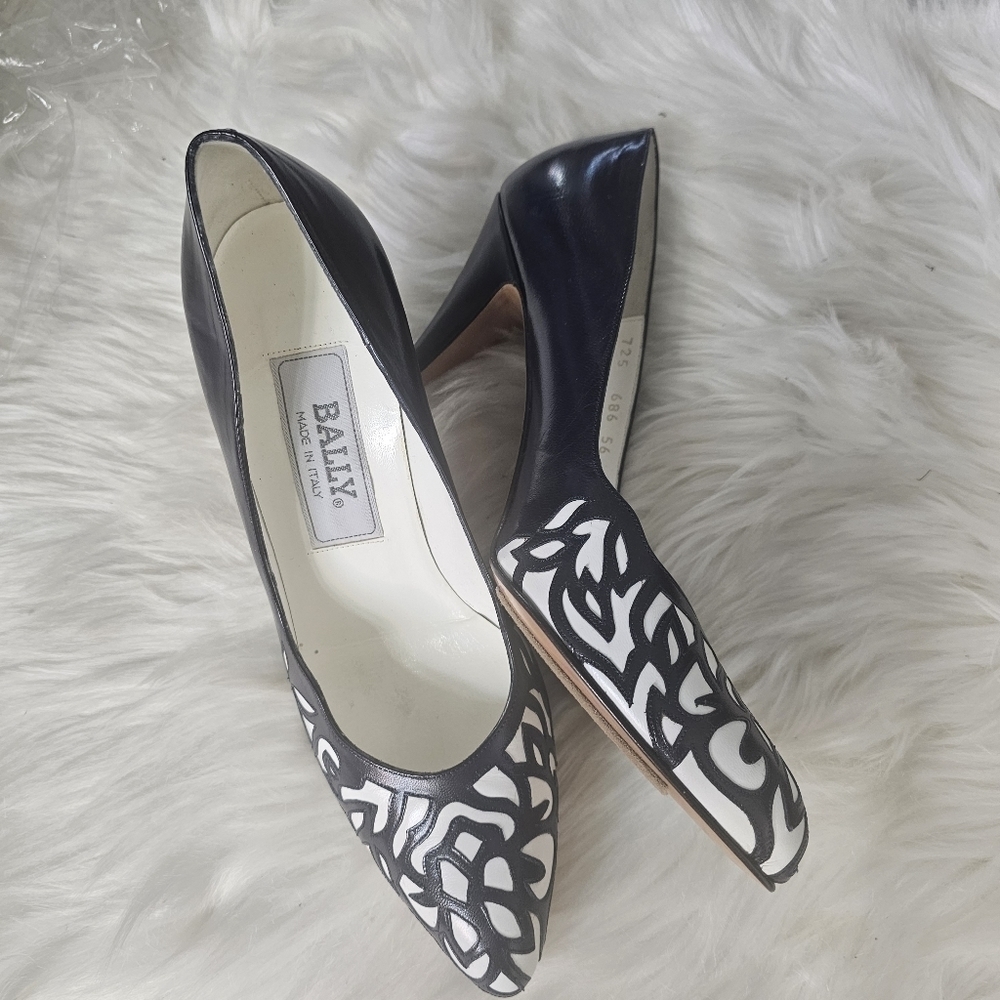 VINTAGE 1980 Bally blue White Leather High Heel Shoe MADE in ITALY sz 6.5M - Picture 1 of 8